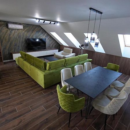 Delux Center Apartments Indija المظهر الخارجي الصورة